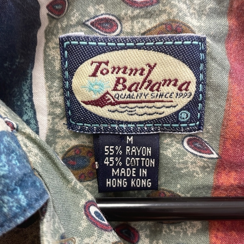 Tommy Bahama - Large Pattern Hawaiian Rayon Blend Button Down Shirt Sleeve - M - Picture 3 of 9